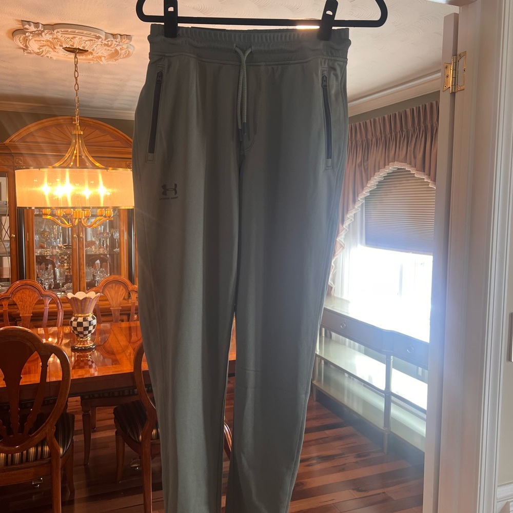 Under Armour Men's Army Green Joggers